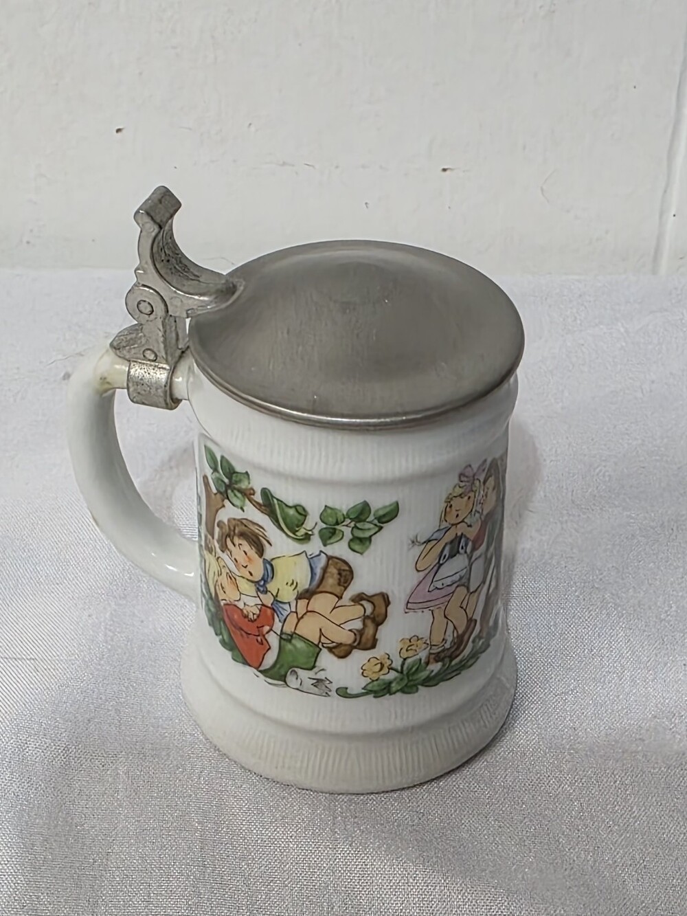 Vintage West Germany Ceramic Mini Lidded Beer Stein Kinderspiele/Kinderkrug